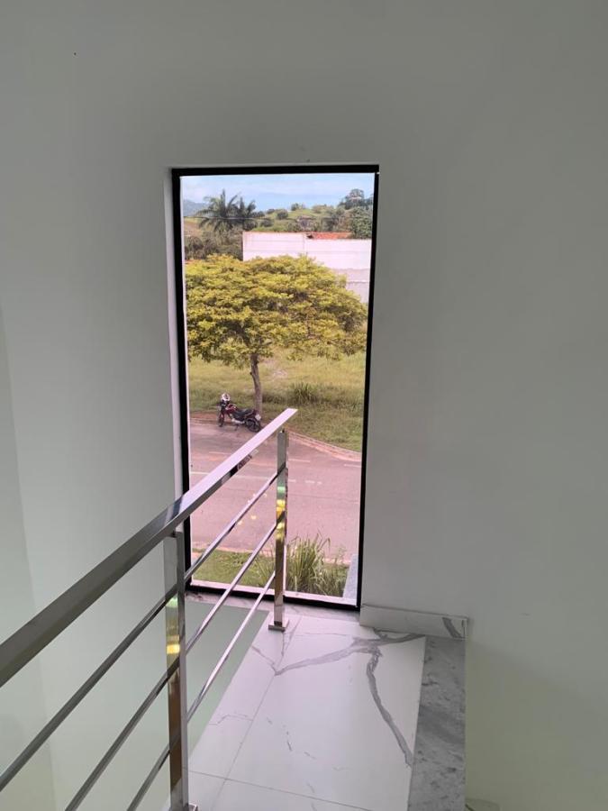 Casa de Condomínio à venda com 4 quartos, 250m² - Foto 18