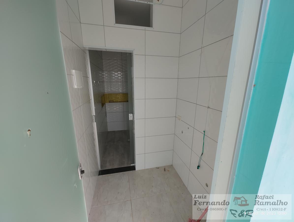 Casa à venda com 6 quartos, 250m² - Foto 19