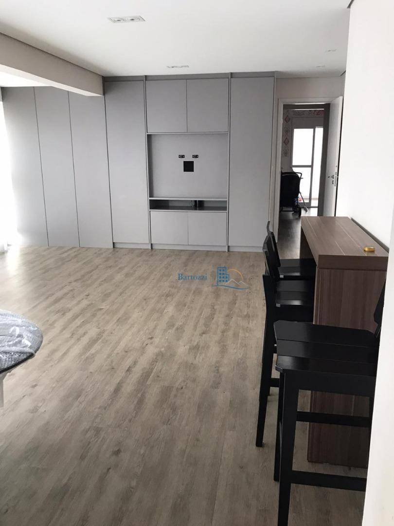 Apartamento à venda com 3 quartos, 115m² - Foto 1