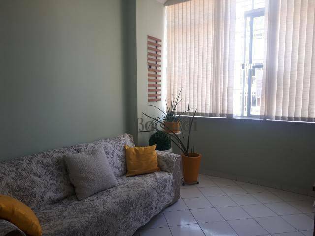 Apartamento à venda com 2 quartos, 70m² - Foto 1