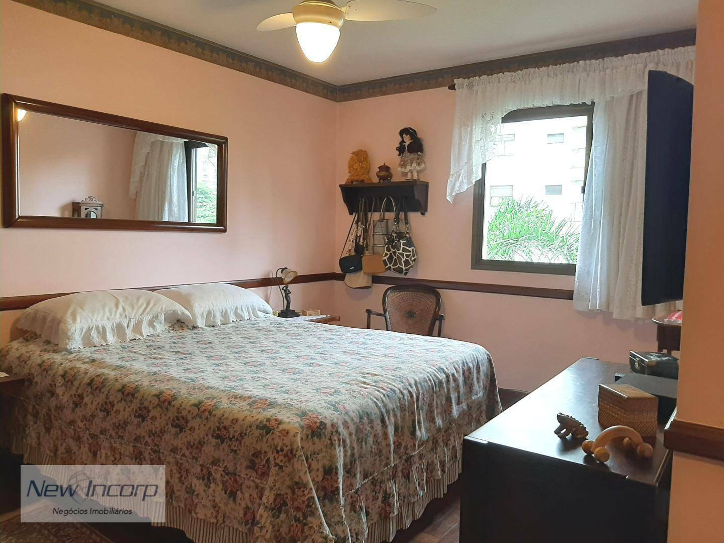 Apartamento à venda com 4 quartos, 220m² - Foto 16