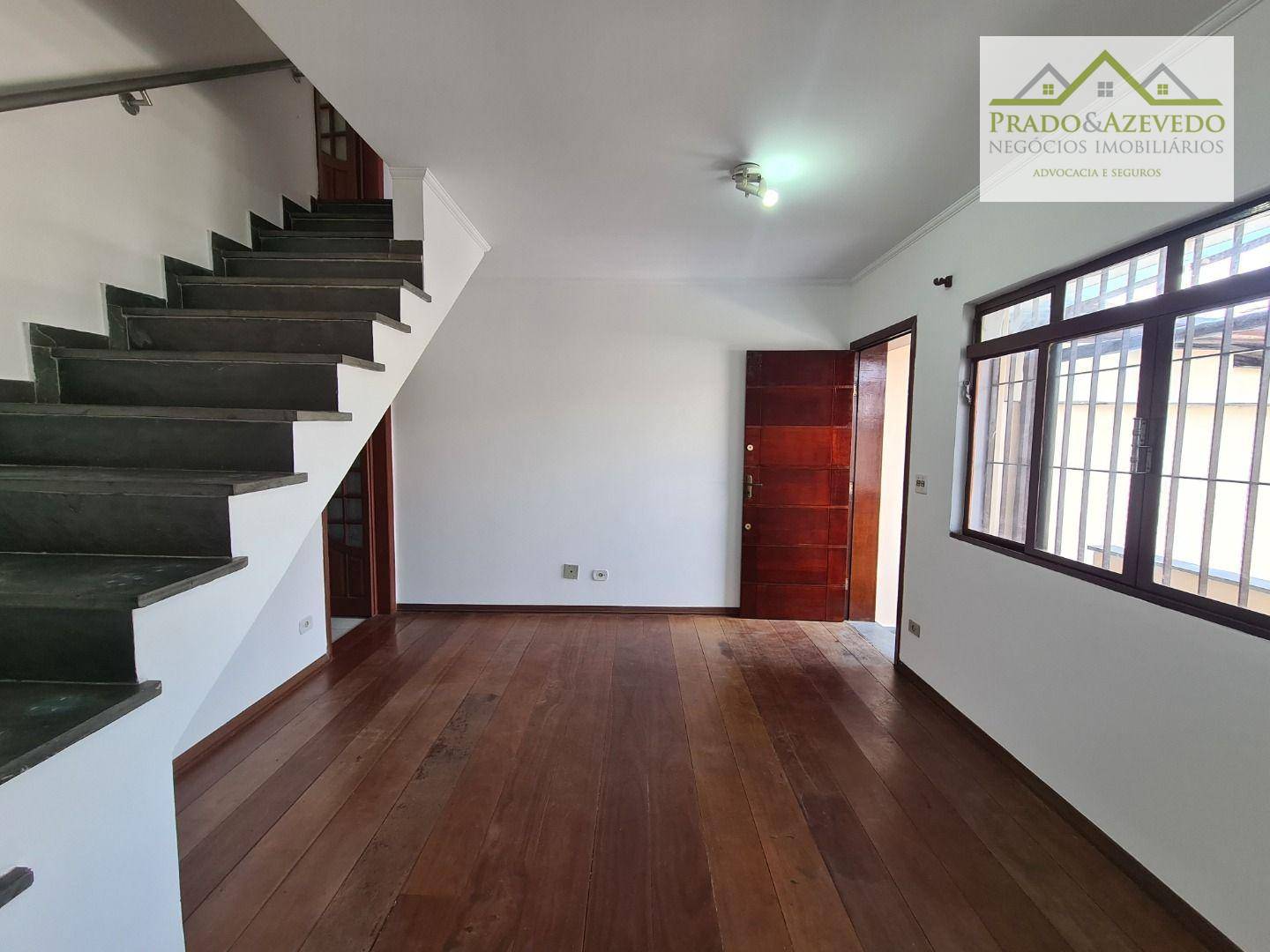 Casa para alugar com 2 quartos, 94m² - Foto 1