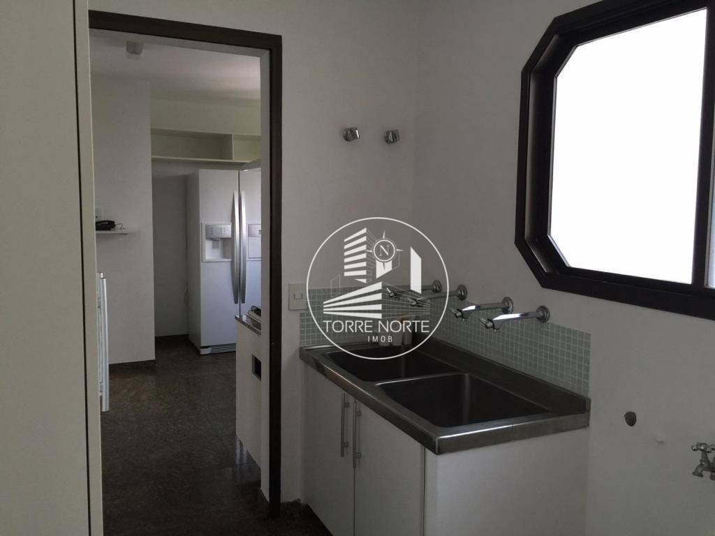 Apartamento para alugar com 3 quartos, 285m² - Foto 25