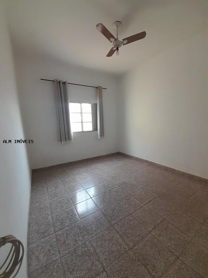 Casa à venda com 3 quartos, 150m² - Foto 11