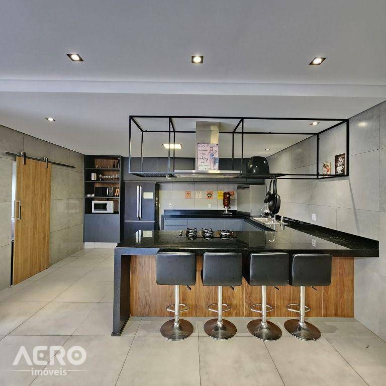 Casa à venda e aluguel com 3 quartos, 395m² - Foto 25