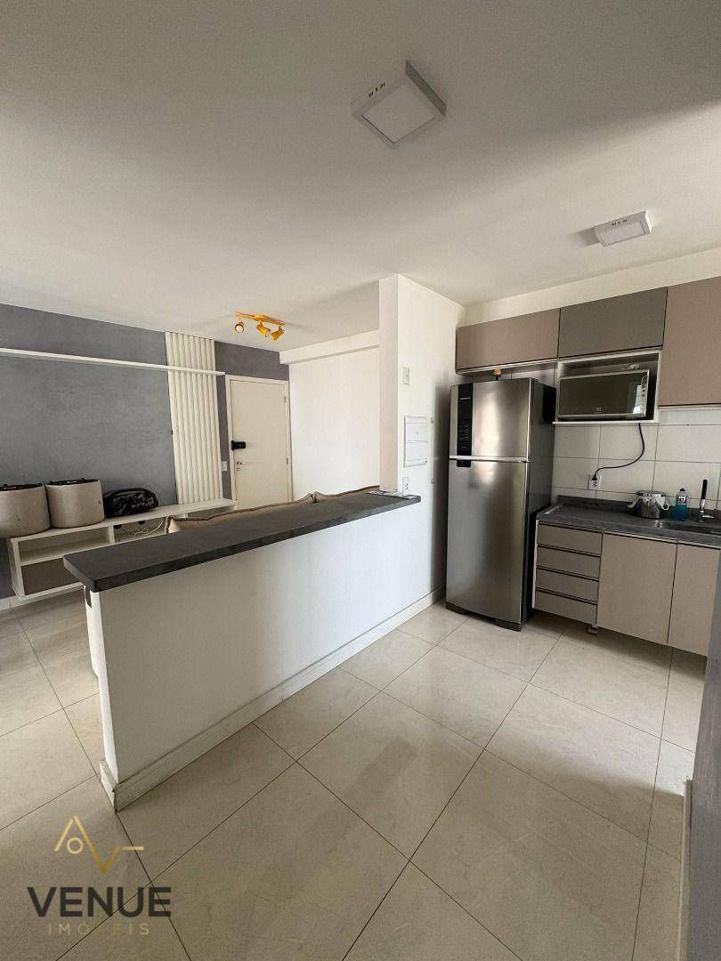 Apartamento para alugar com 3 quartos, 76m² - Foto 9