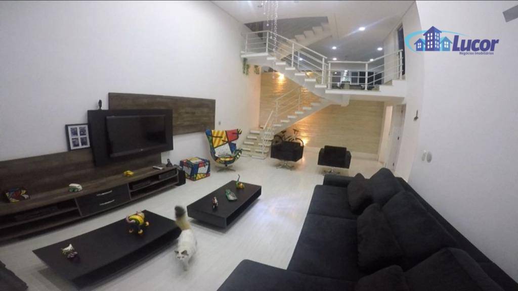 Casa de Condomínio à venda com 4 quartos, 300m² - Foto 1