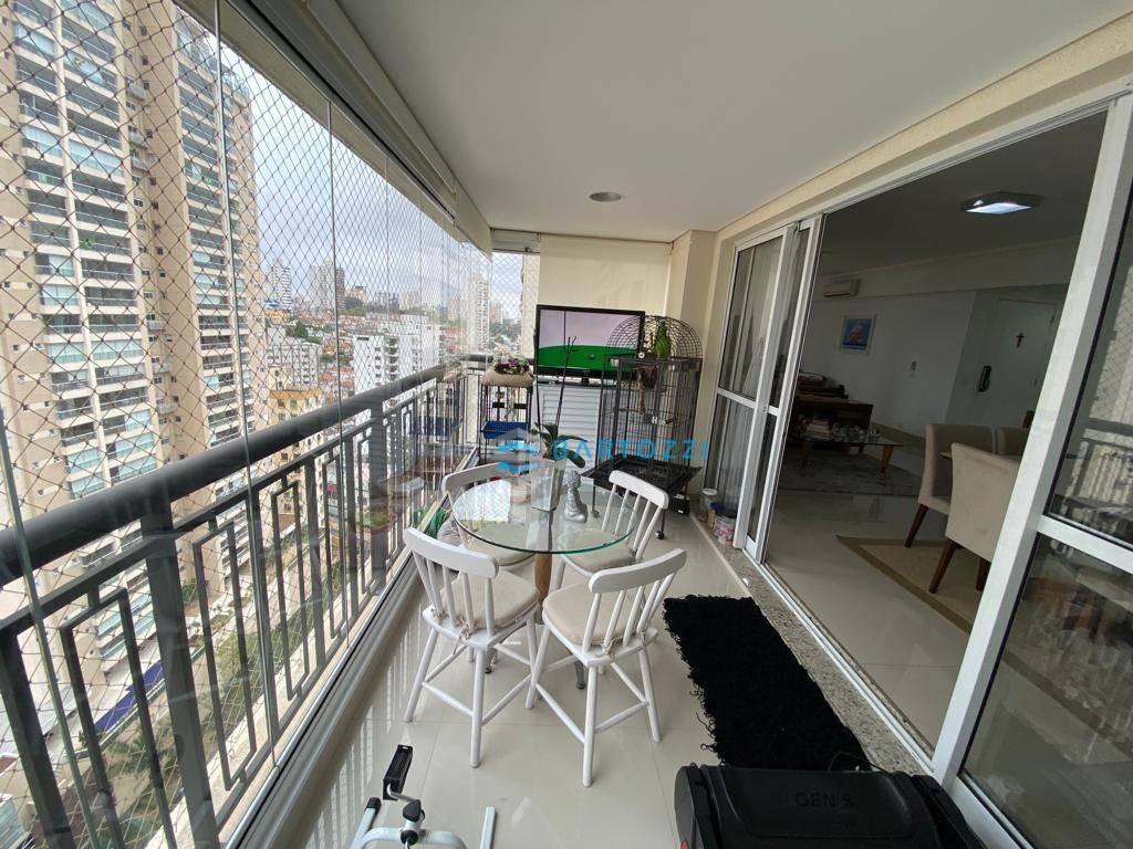 Apartamento à venda com 3 quartos, 190m² - Foto 1