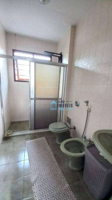 Casa à venda com 3 quartos, 290m² - Foto 26