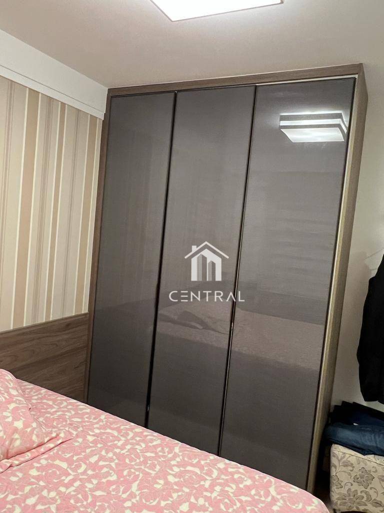 Apartamento à venda com 3 quartos, 200m² - Foto 5