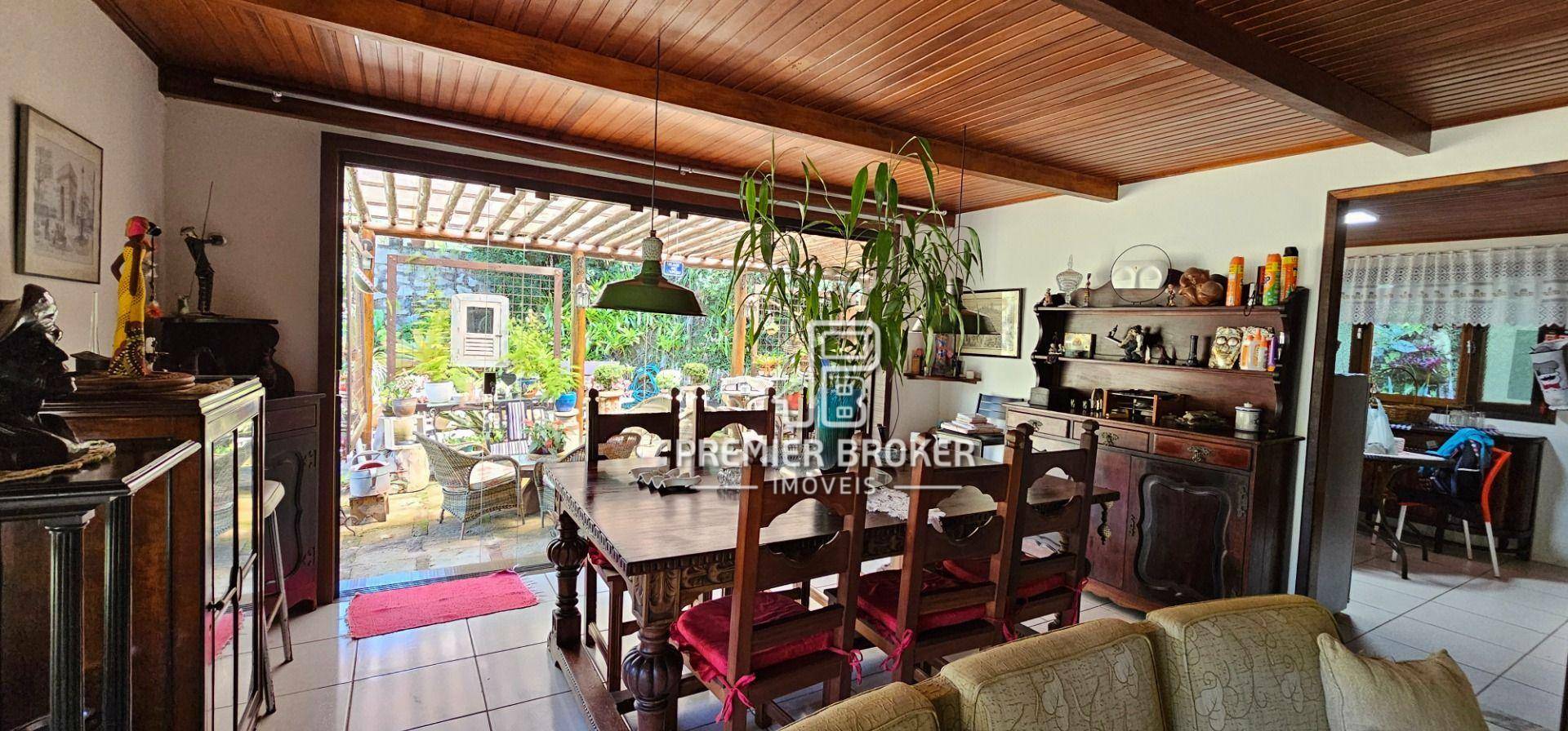 Casa de Condomínio à venda com 3 quartos, 250m² - Foto 9