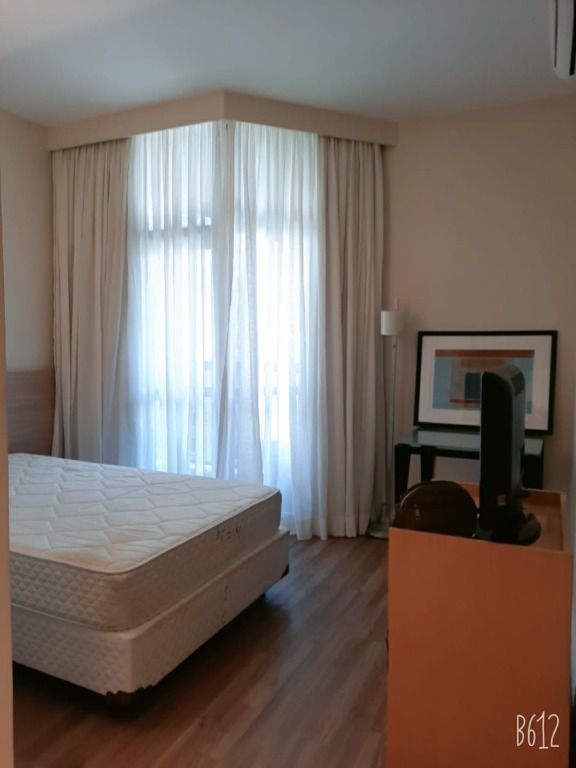 Apartamento para alugar com 2 quartos, 62m² - Foto 40