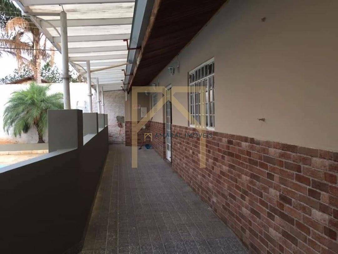 Chácara à venda com 2 quartos, 260m² - Foto 13