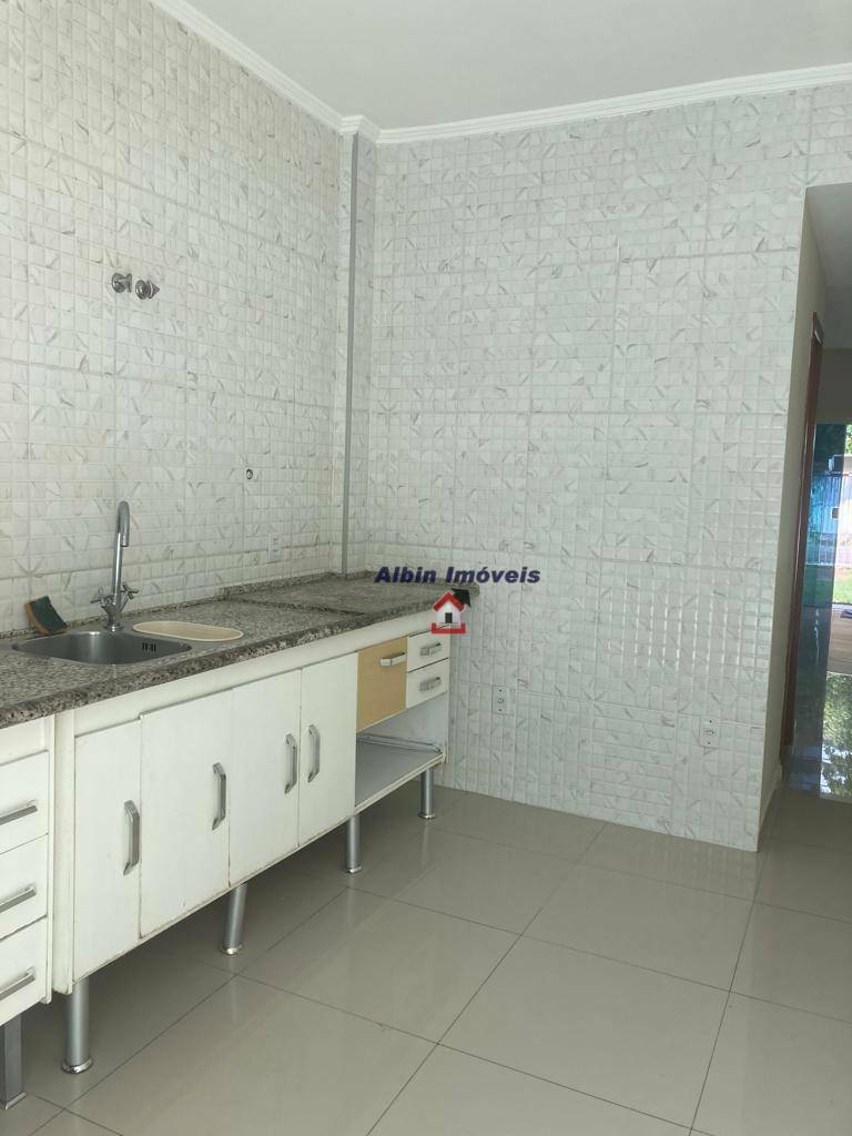 Casa à venda com 4 quartos, 200m² - Foto 5