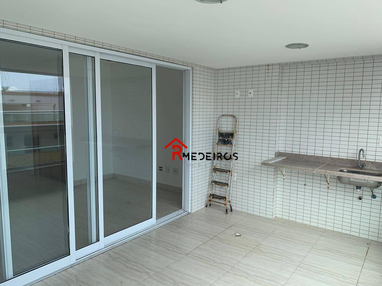 Apartamento à venda com 3 quartos, 131m² - Foto 28