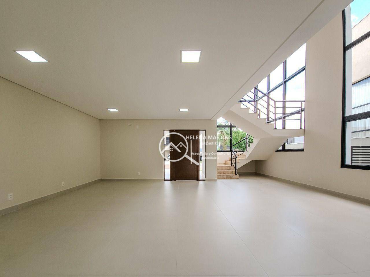 Sobrado à venda com 3 quartos, 220m² - Foto 4