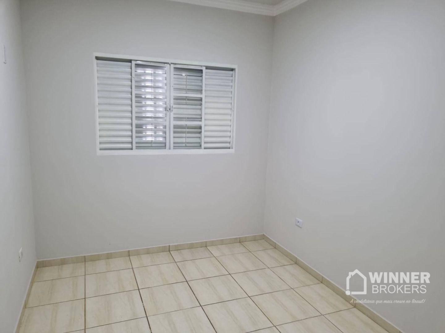 Casa à venda com 2 quartos, 70m² - Foto 4