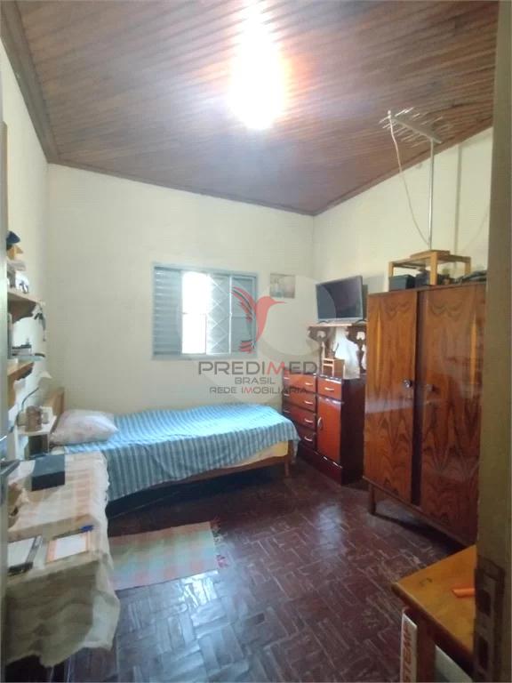 Casa à venda com 3 quartos, 138m² - Foto 2