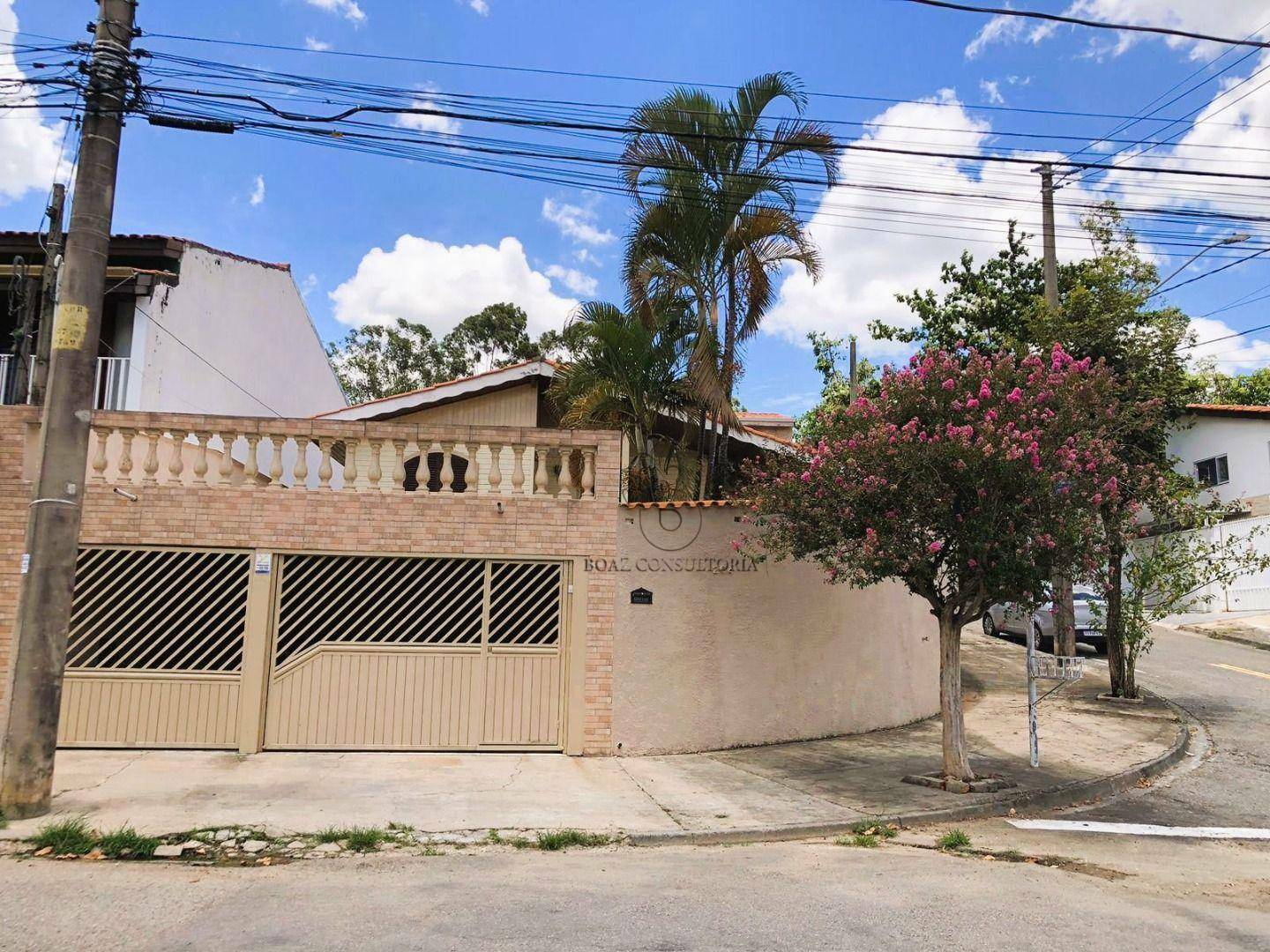 Casa à venda com 3 quartos, 300m² - Foto 1