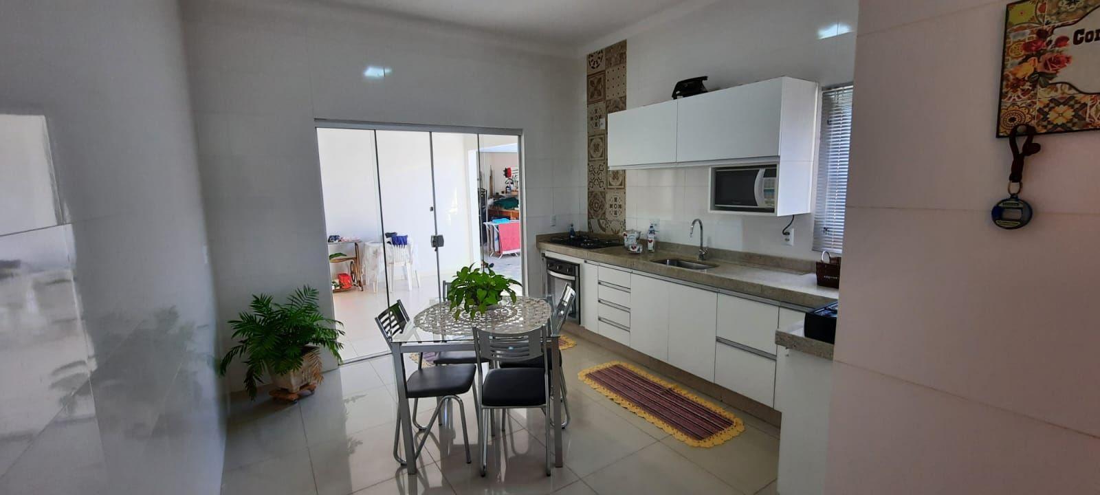 Casa à venda com 2 quartos, 180m² - Foto 20