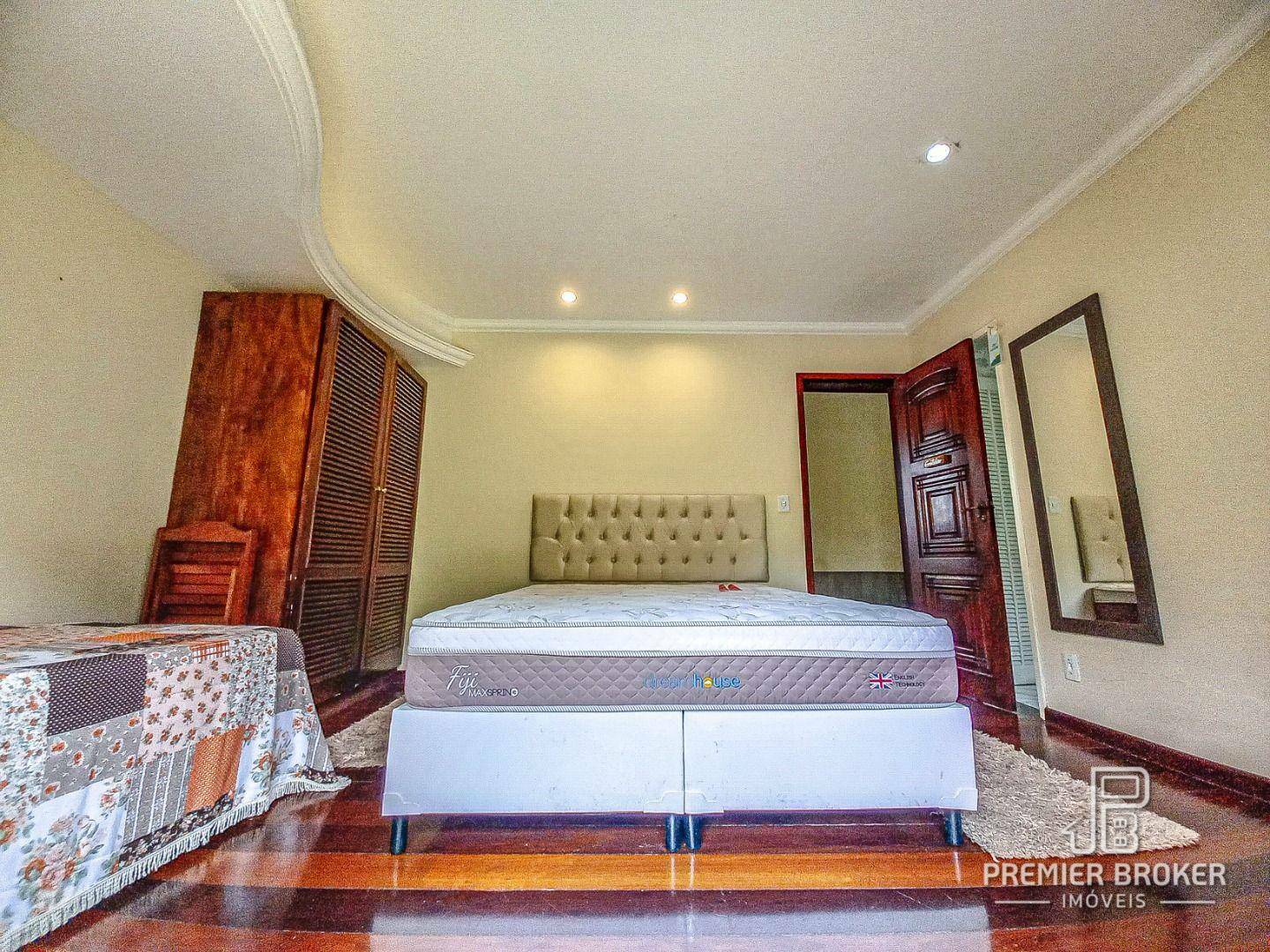 Casa à venda com 15 quartos, 1500m² - Foto 44