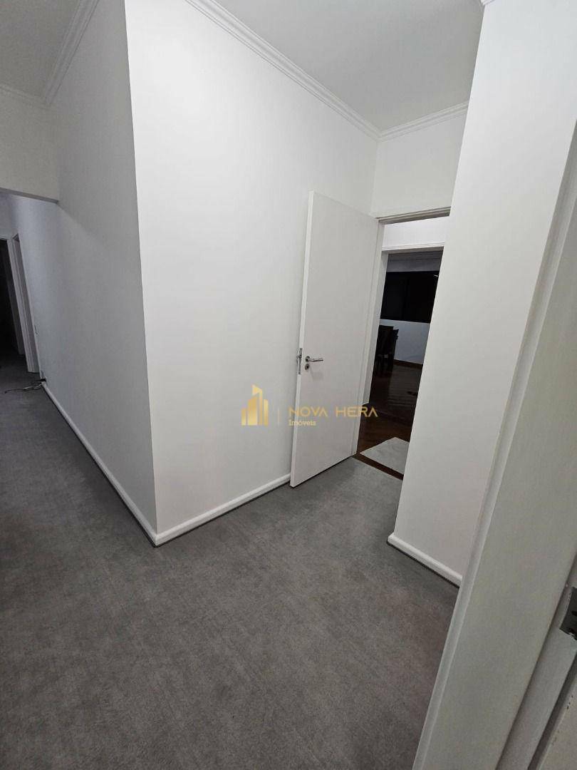 Apartamento à venda com 3 quartos, 154m² - Foto 13