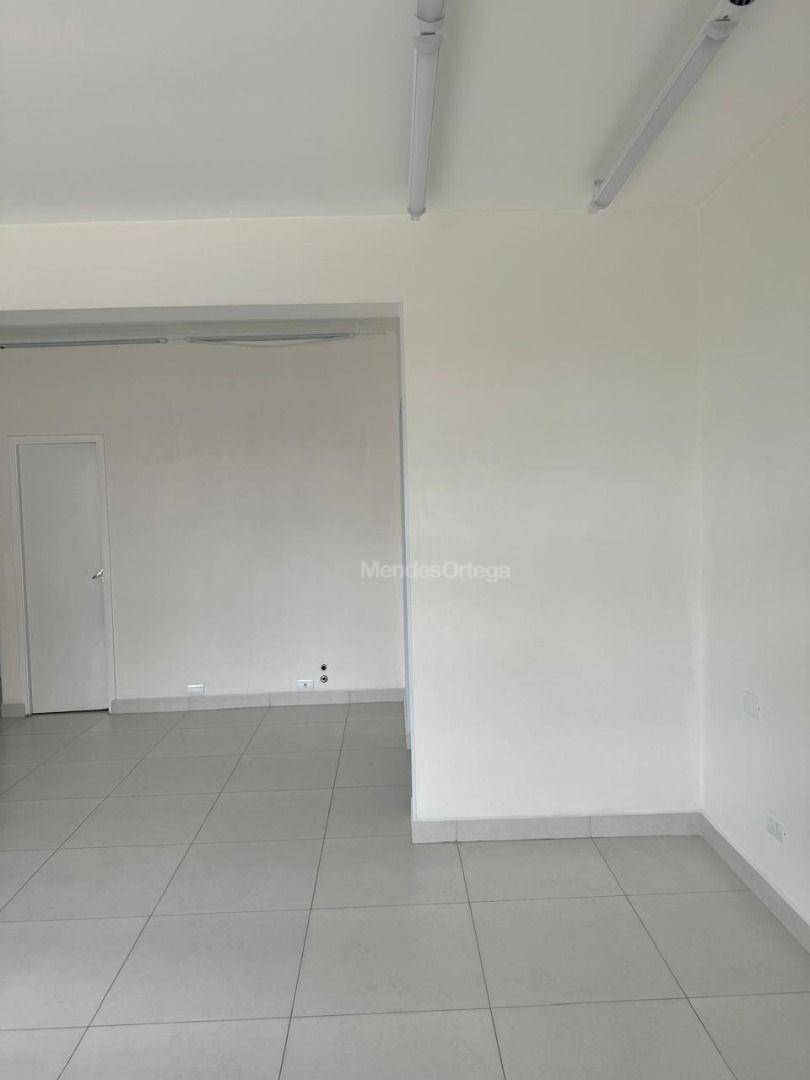 Apartamento para alugar com 1 quarto, 65m² - Foto 15