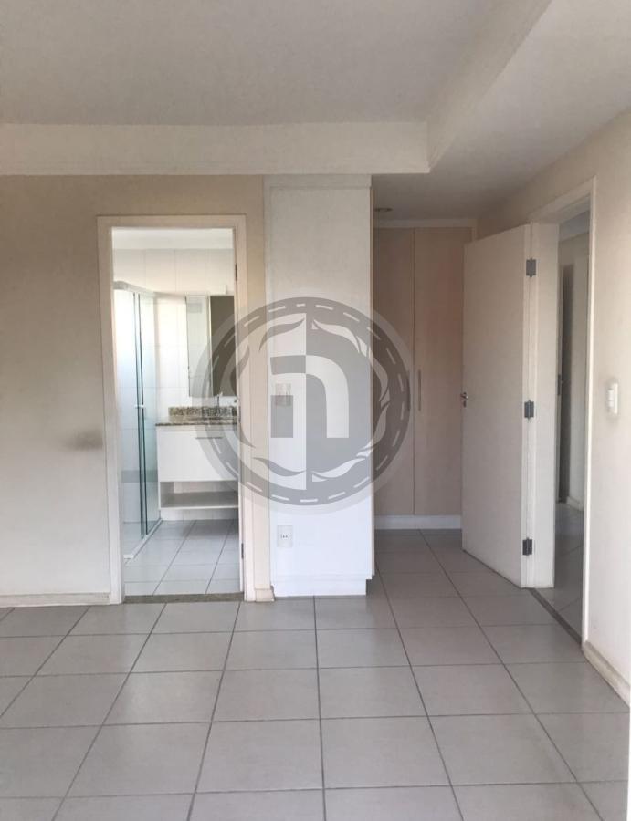 Apartamento à venda com 3 quartos, 97m² - Foto 11