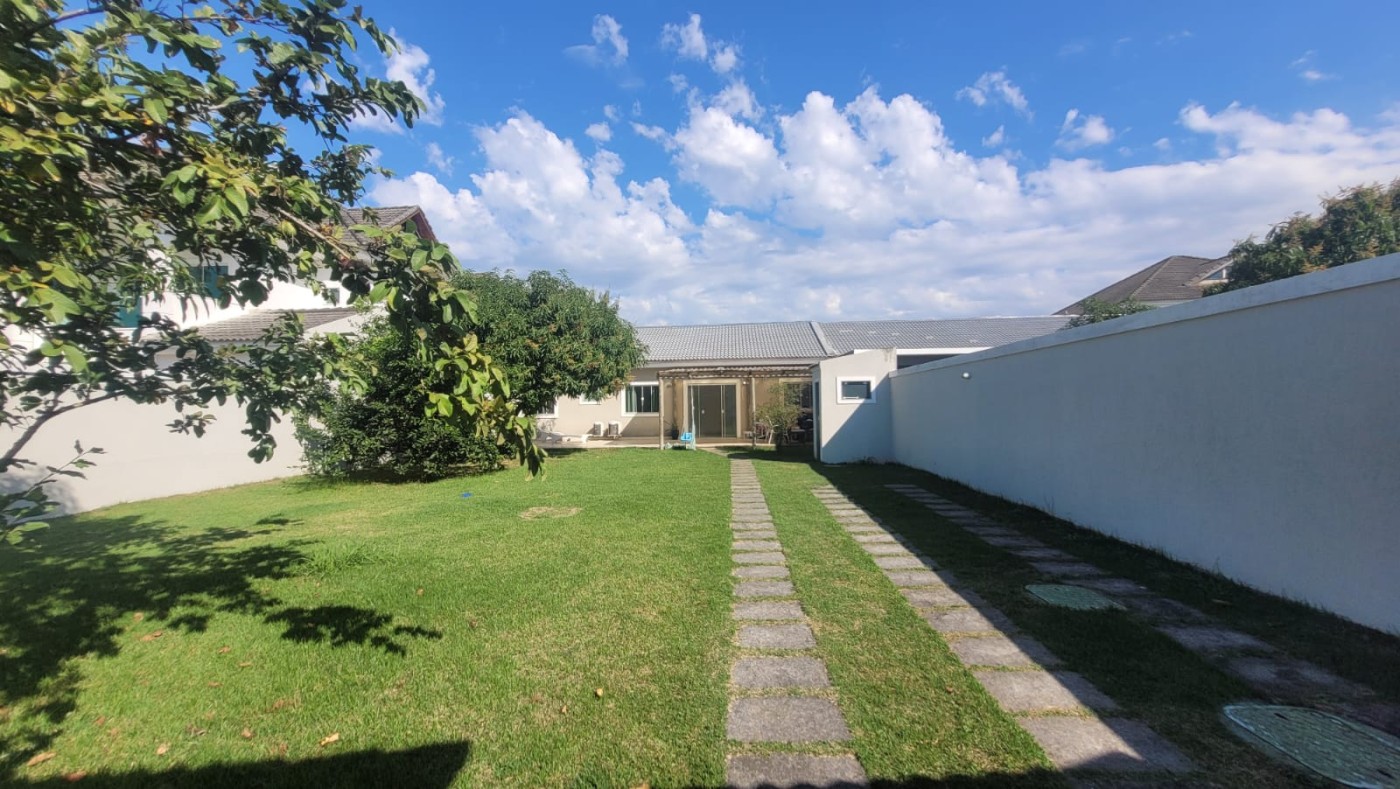 Casa de Condomínio à venda com 2 quartos, 360m² - Foto 4