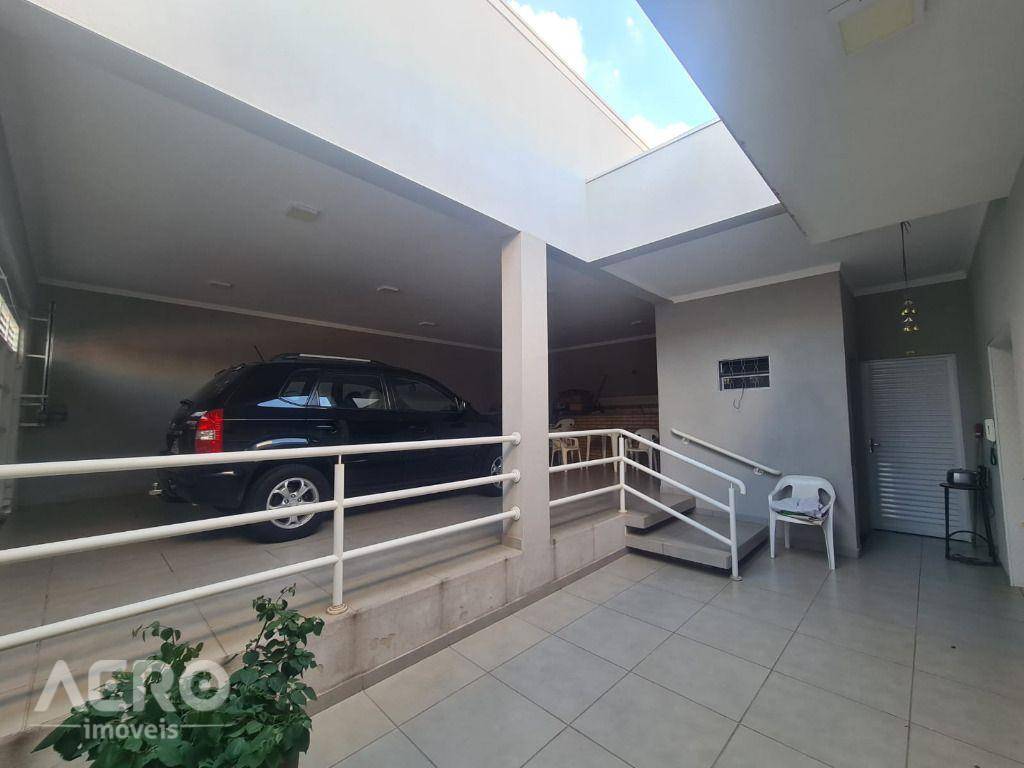 Casa à venda com 3 quartos, 230m² - Foto 37