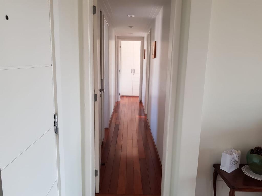 Apartamento para alugar com 4 quartos, 205m² - Foto 14