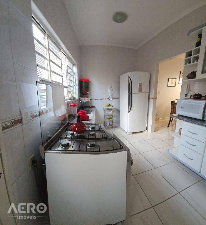 Casa à venda com 3 quartos, 160m² - Foto 9