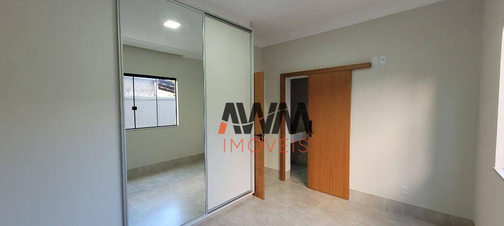 Casa de Condomínio à venda com 4 quartos, 236m² - Foto 13