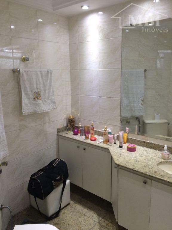 Apartamento à venda com 3 quartos, 153m² - Foto 8