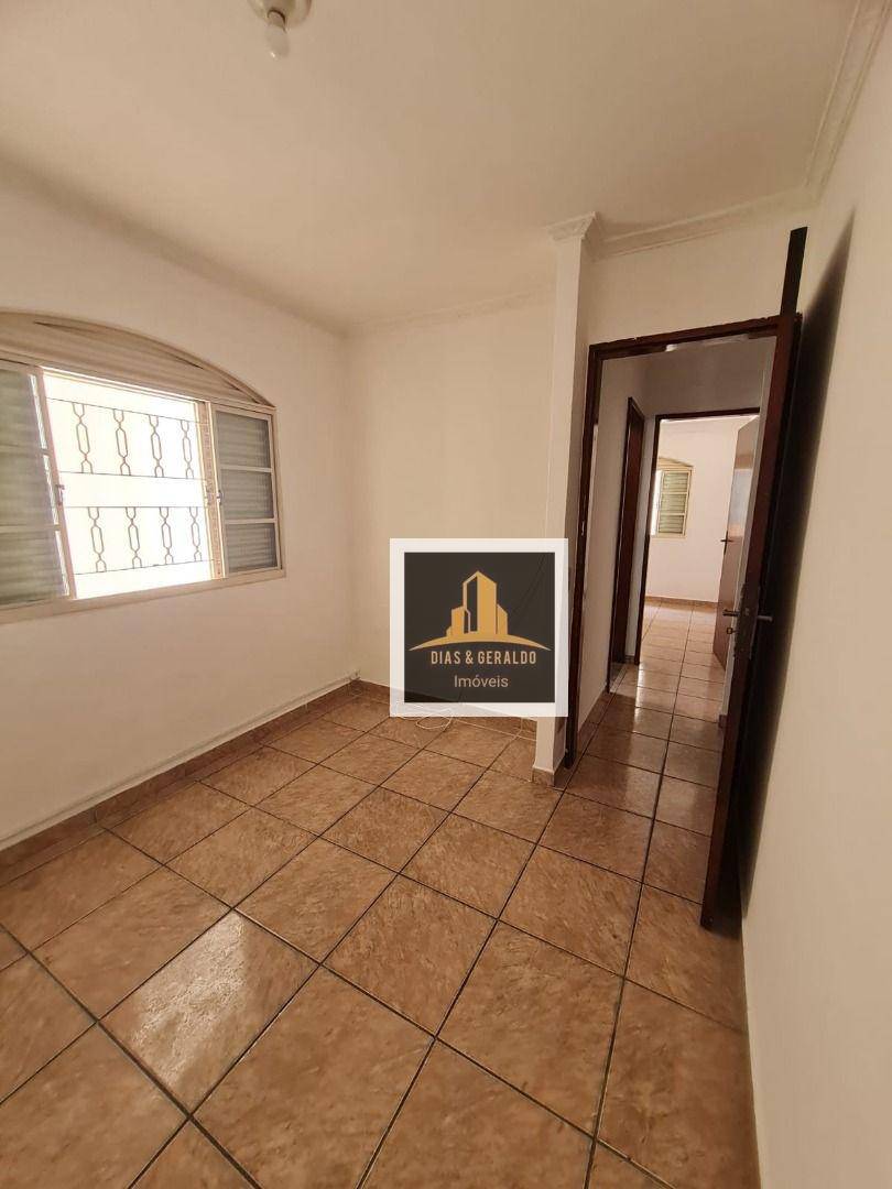 Casa à venda com 3 quartos, 101m² - Foto 6