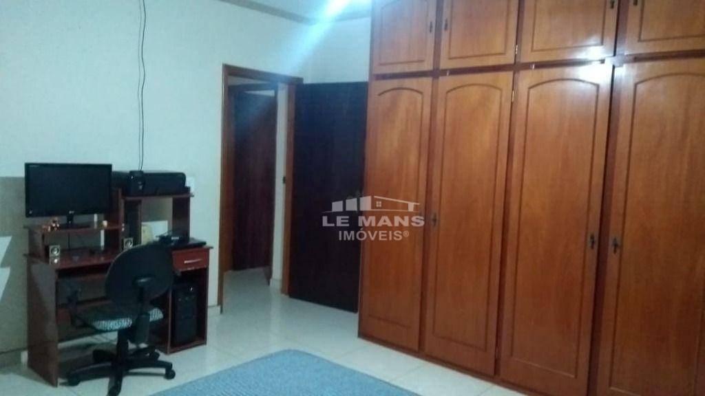 Chácara à venda com 5 quartos, 440m² - Foto 23