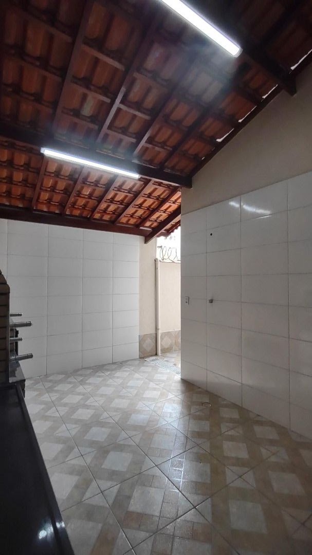 Casa à venda com 3 quartos, 75m² - Foto 10