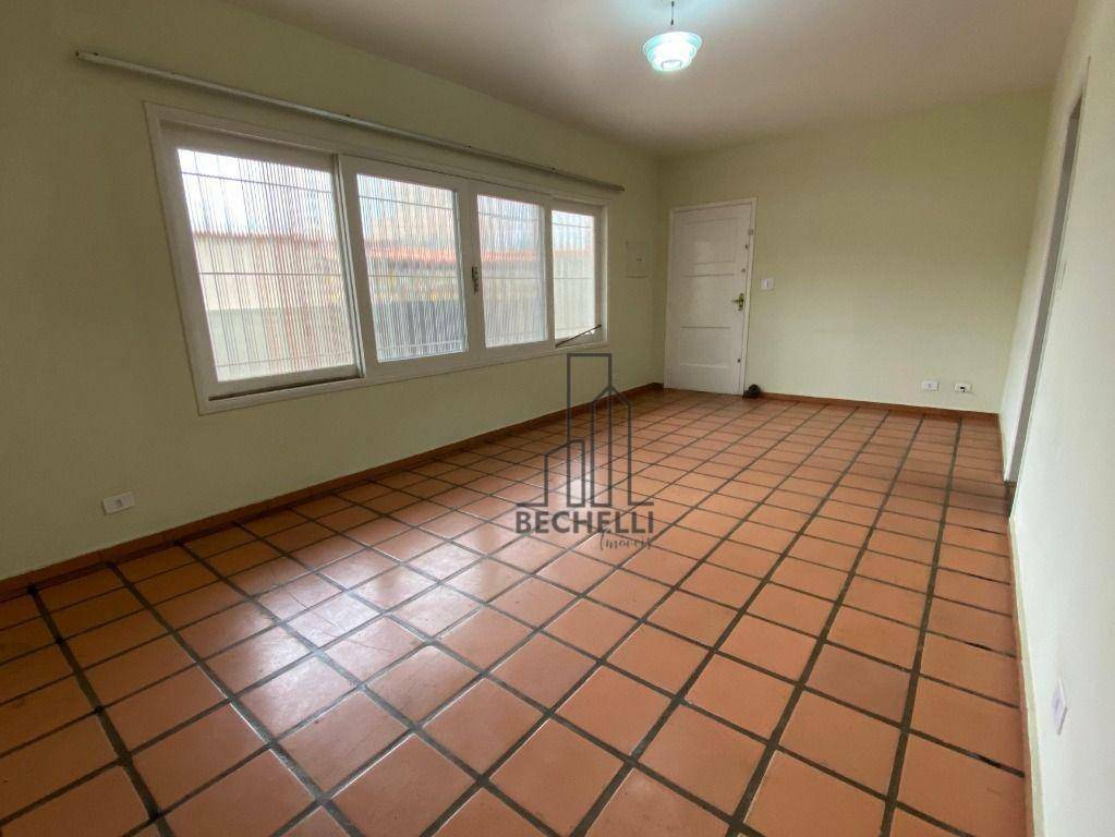 Casa para alugar com 4 quartos, 136m² - Foto 4