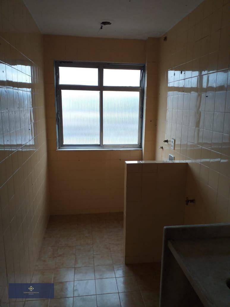 Apartamento à venda com 2 quartos, 60m² - Foto 12