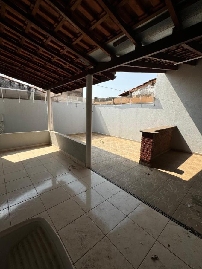 Casa para alugar com 2 quartos, 108m² - Foto 8