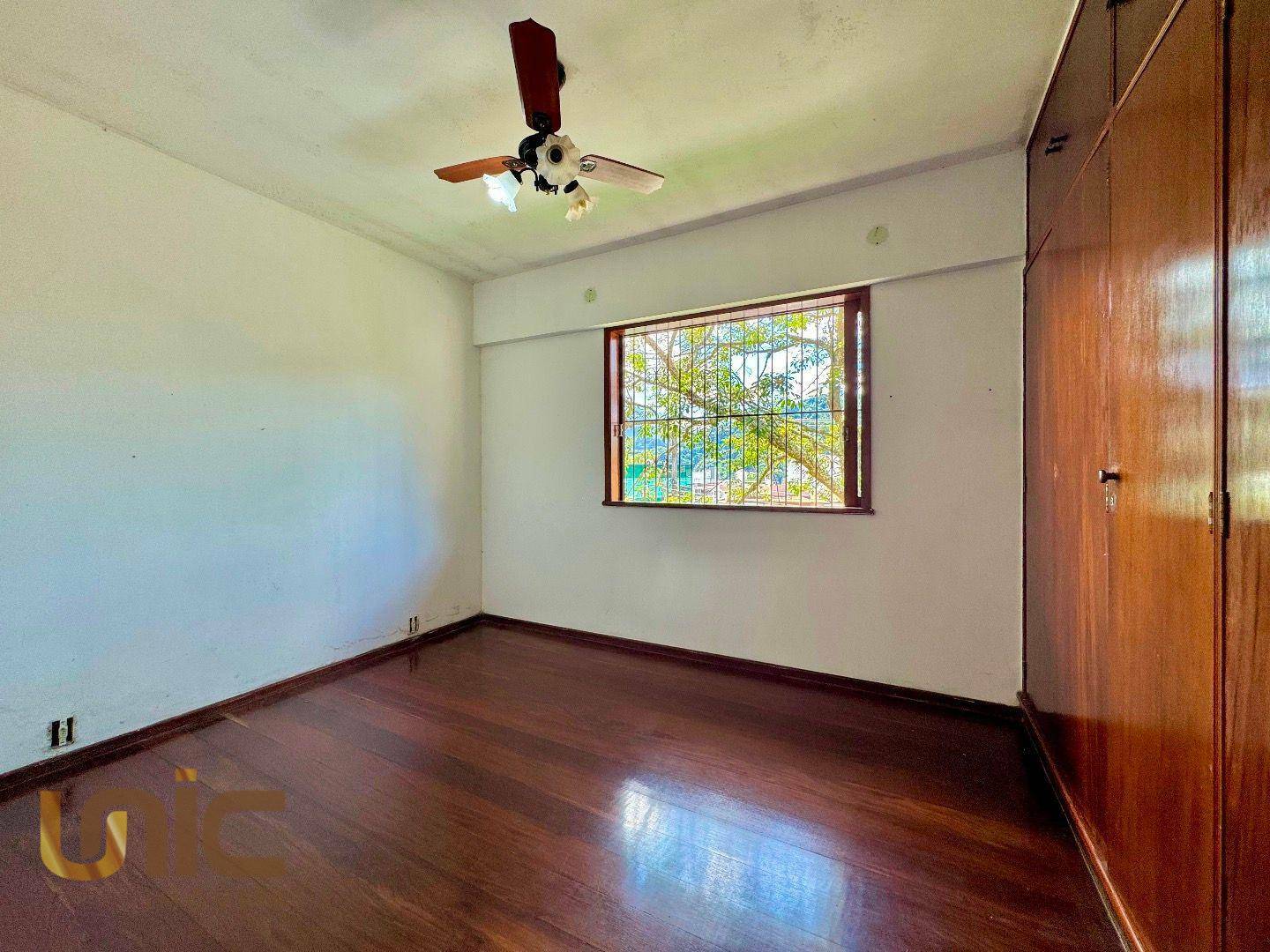 Casa à venda com 3 quartos, 100m² - Foto 9