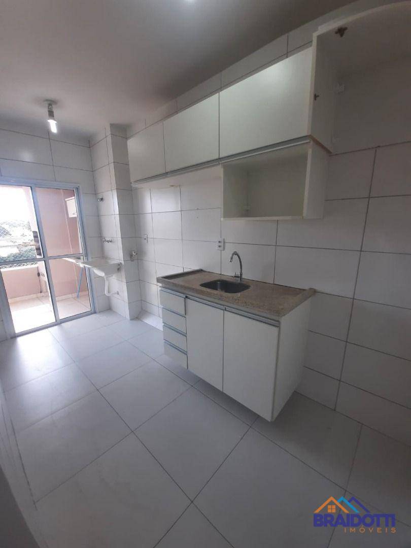 Apartamento à venda com 3 quartos, 76m² - Foto 8