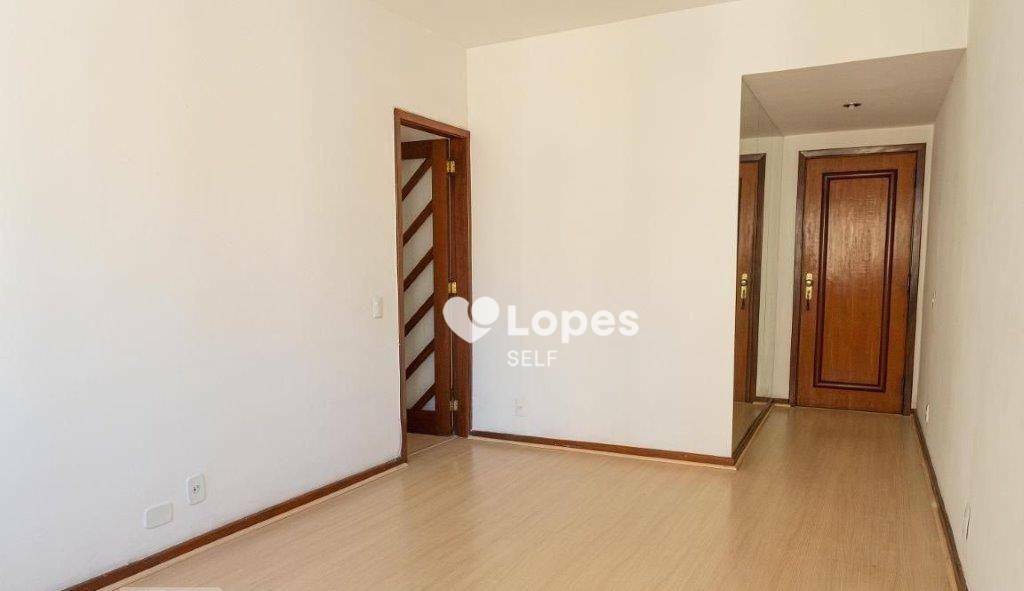 Apartamento à venda com 3 quartos, 76m² - Foto 2