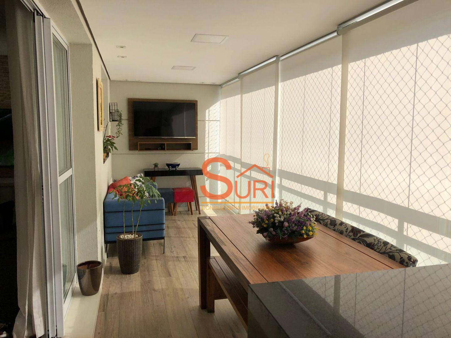 Apartamento à venda com 3 quartos, 130m² - Foto 1