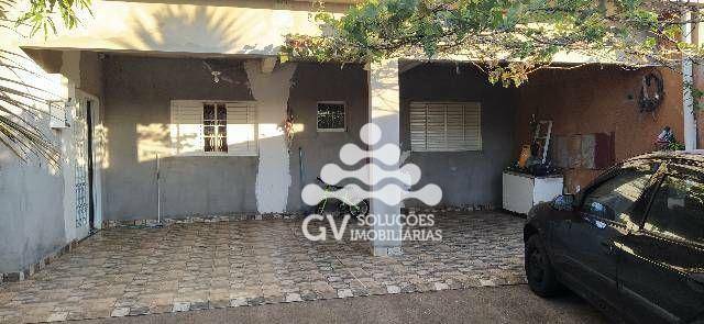 Casa à venda com 4 quartos, 200m² - Foto 4