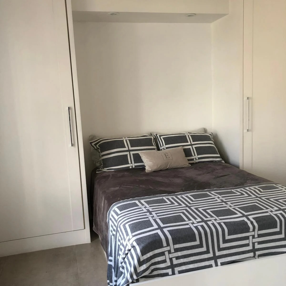 Apartamento à venda com 1 quarto, 43m² - Foto 2