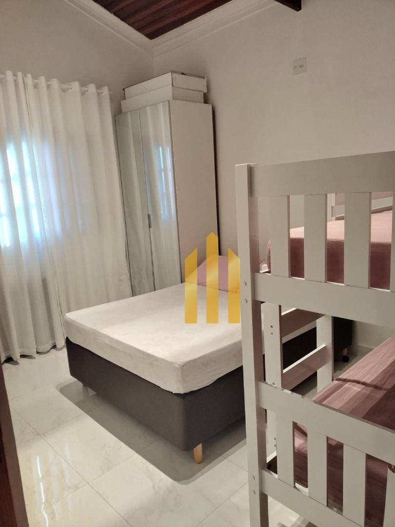 Casa de Condomínio à venda com 3 quartos, 300m² - Foto 2