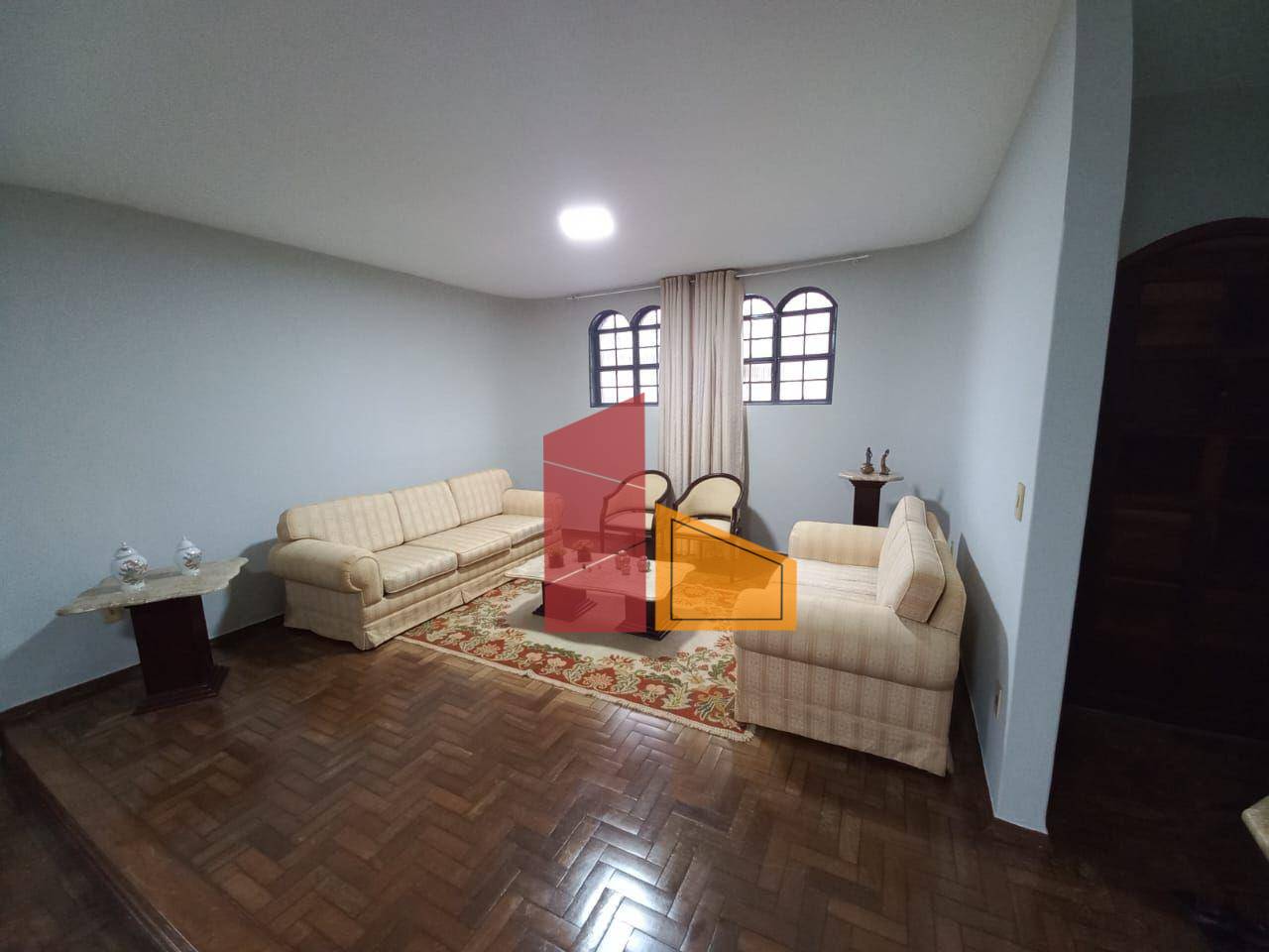 Casa à venda com 3 quartos, 253m² - Foto 5