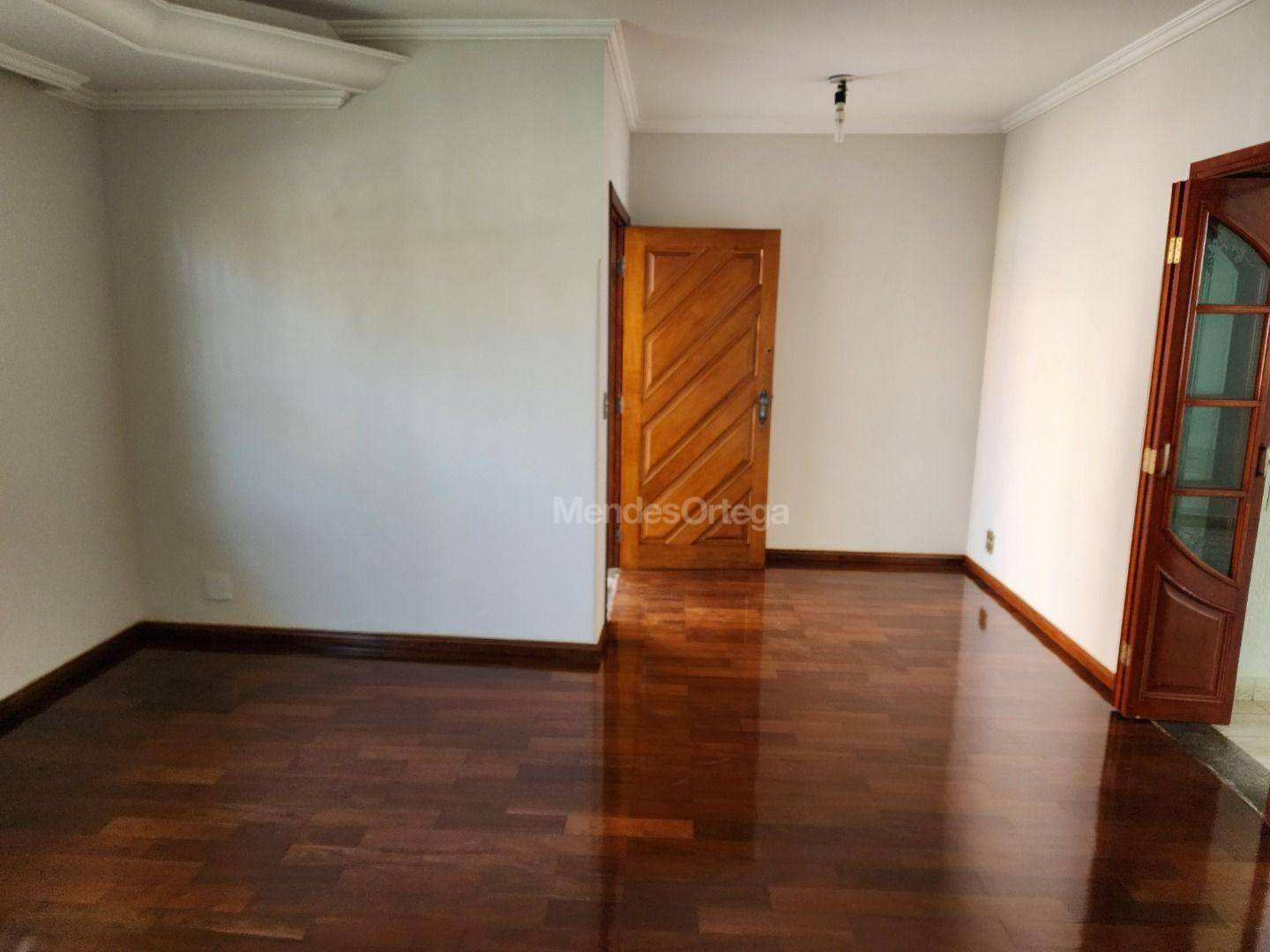 Casa à venda e aluguel com 2 quartos, 185m² - Foto 3