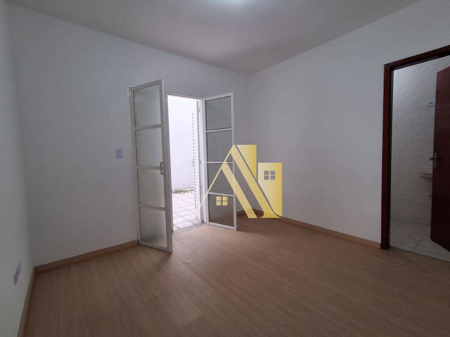 Apartamento à venda com 2 quartos, 68m² - Foto 1